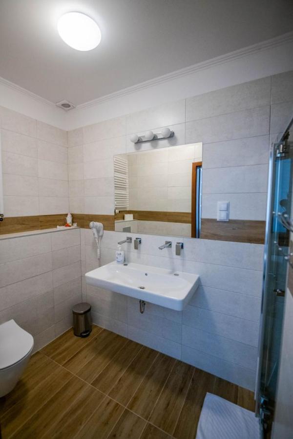 Hotel Palacowa Narol ภายนอก รูปภาพ