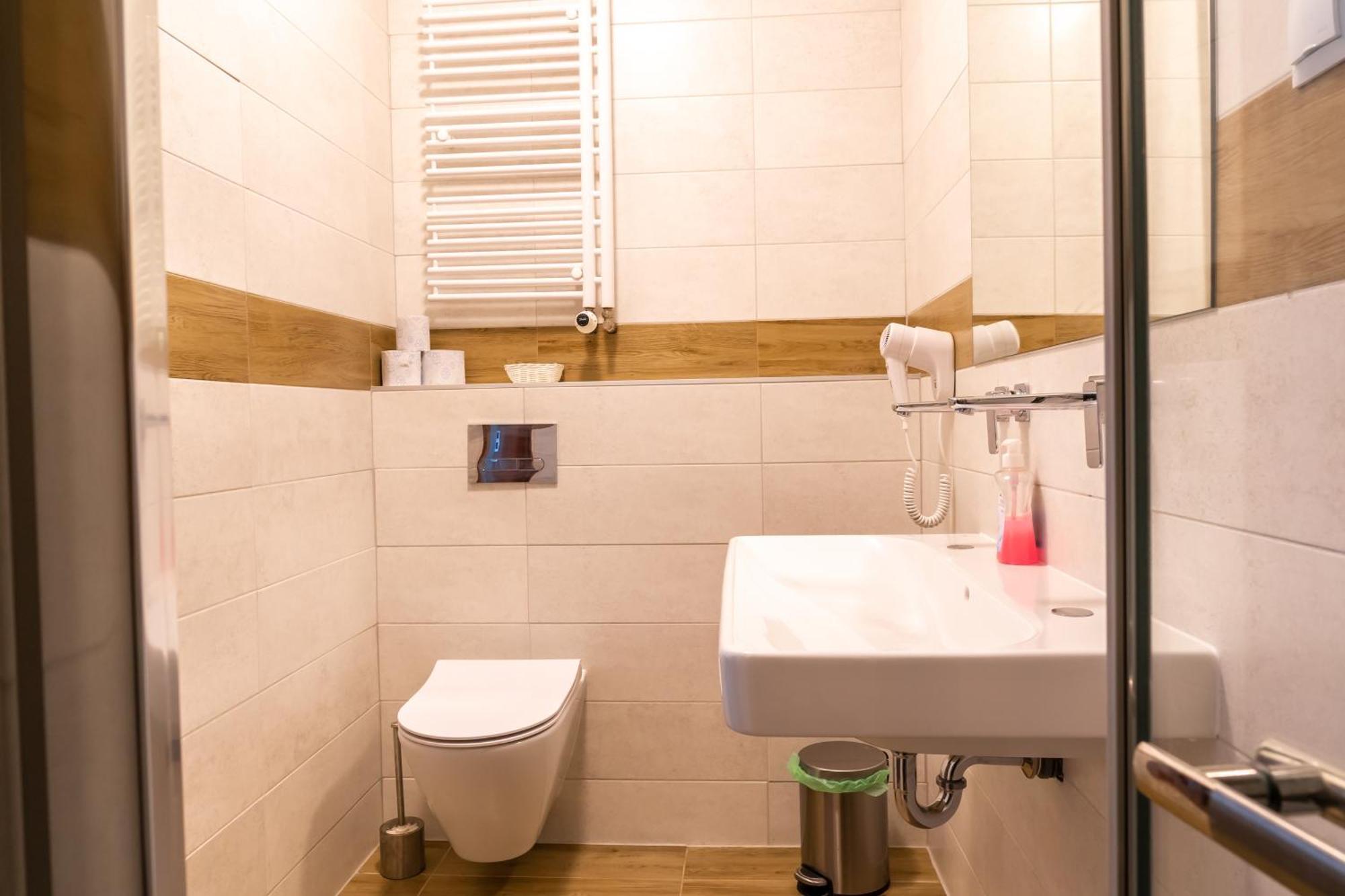 Hotel Palacowa Narol ภายนอก รูปภาพ
