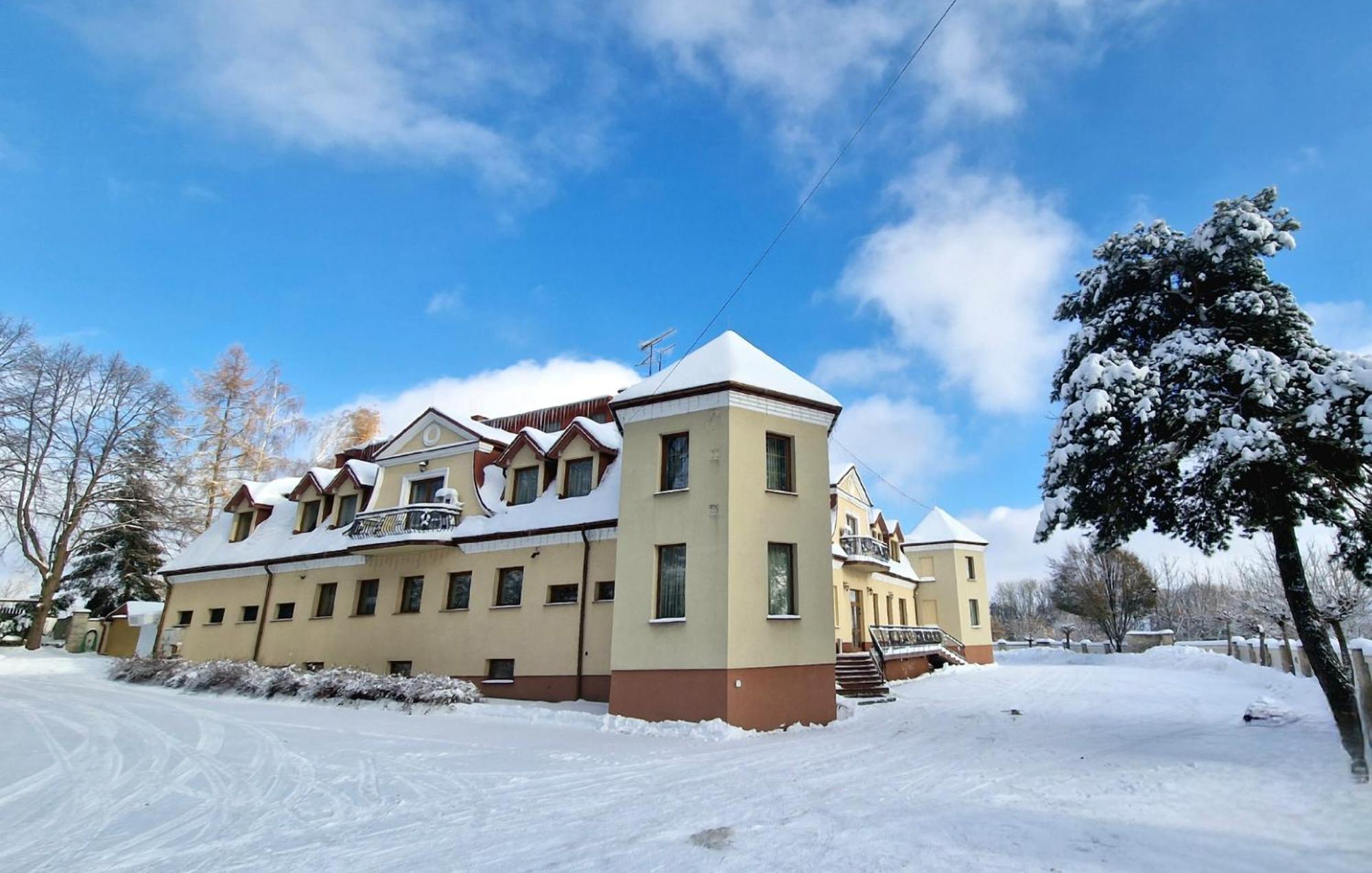 Hotel Palacowa Narol ภายนอก รูปภาพ