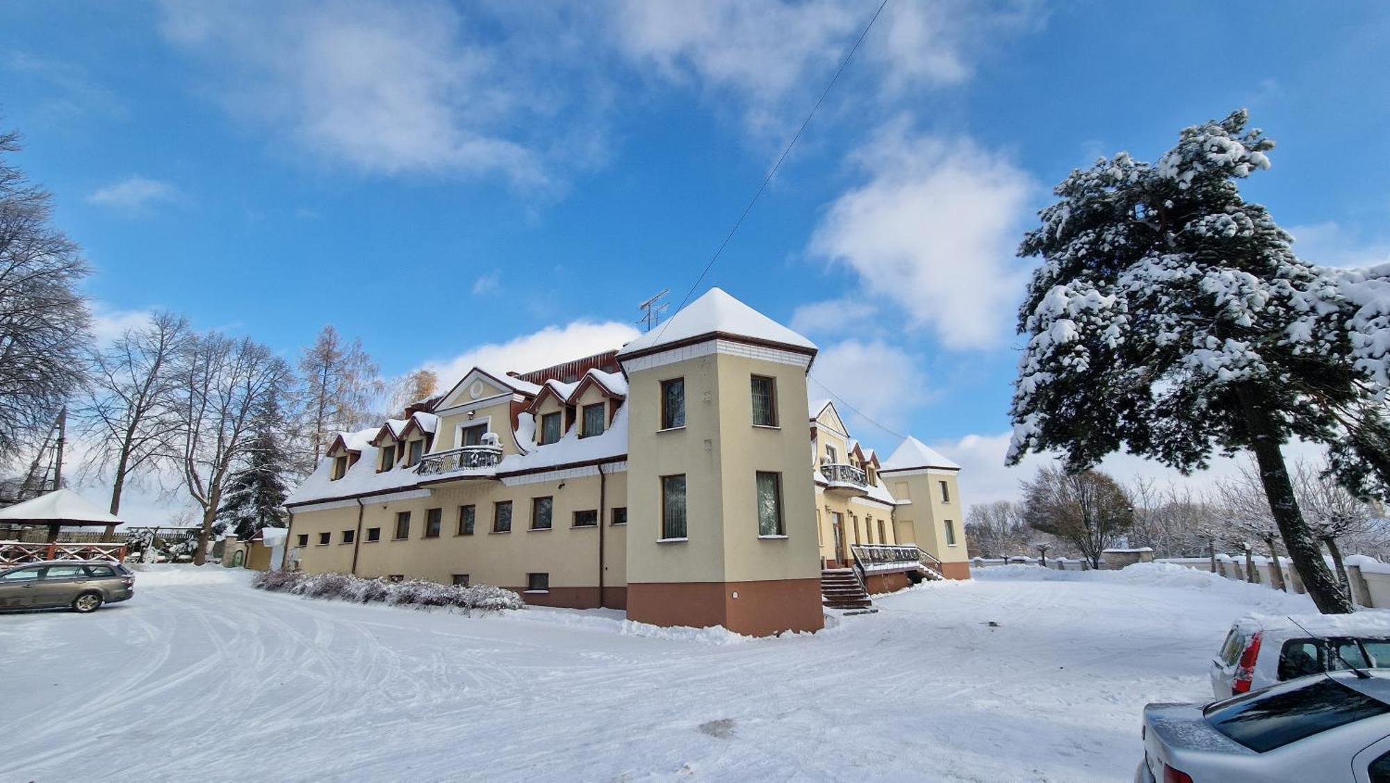 Hotel Palacowa Narol ภายนอก รูปภาพ